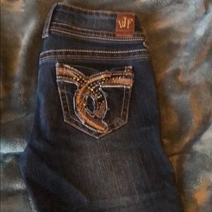 7 pairs Jeans $60/$12 shipped individually/$10 pu